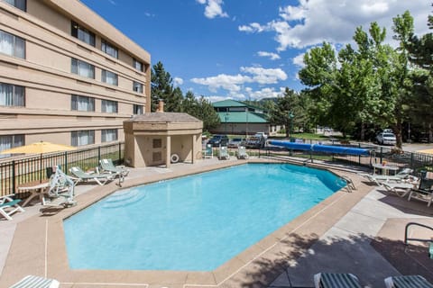 Comfort Inn Near Vail Beaver Creek Hotel in Avon