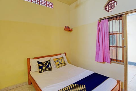 OYO Life 92954 Shanti Kost Hotel in Buleleng