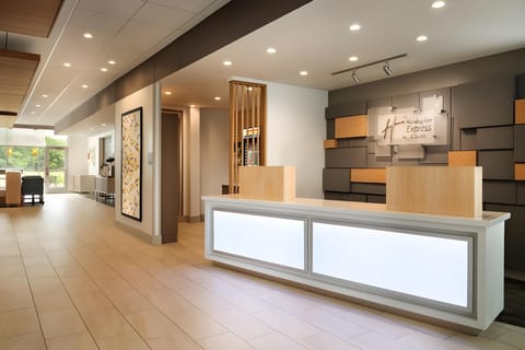 Holiday Inn Express Calhoun South By IHG Hotel in Calhoun