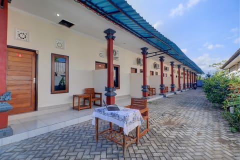 OYO Life 92838 Kost Ibu Surya Hotel in Bali