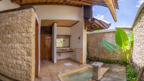 Villa Sari Bumi Resort in Bali