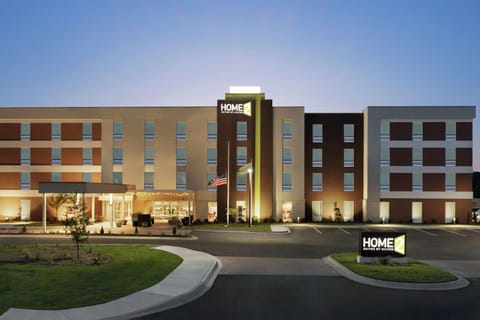 Home2 Suites by Hilton Savannah Airport Hotel in Pooler