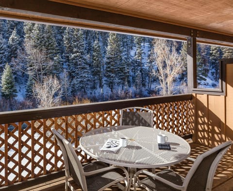 WorldMark Red River Hotel in Red River