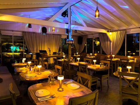 Banana Alaçatı Food & Stay - Adults Only Hotel in Alaçatı