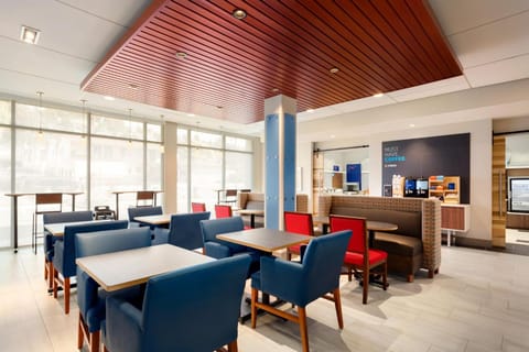 Holiday Inn Express & Suites Hayward - Castro Valley by IHG Hotel in Hayward