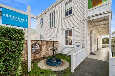 Verandahs Parkside Lodge Hostel in Auckland