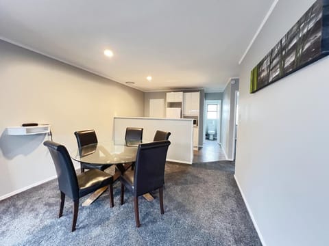 Camelot on Ulster Motel in Hamilton