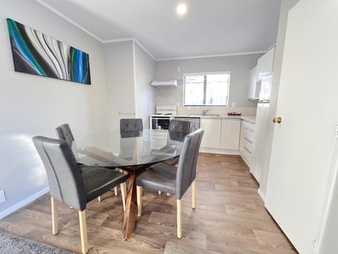 Camelot on Ulster Motel in Hamilton