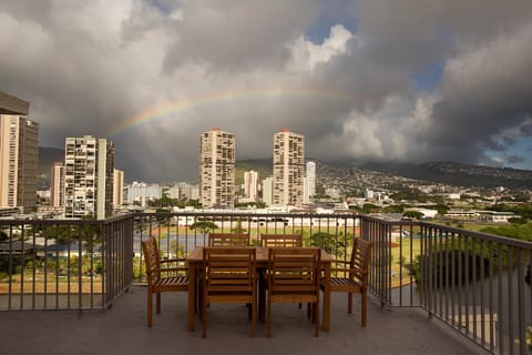 Coconut Waikiki Hotel Hotel in Honolulu