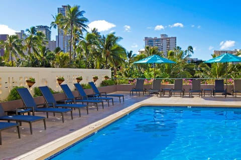 DoubleTree by Hilton Alana - Waikiki Beach Hotel in McCully-Moiliili