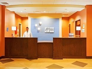 Holiday Inn Express & Suites Paducah West By IHG Hotel in Paducah