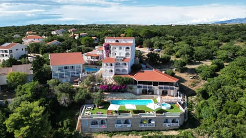 Apartments Lavanda Apartment hotel in Novalja