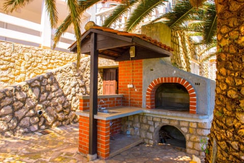 Apartments Lavanda Apartment hotel in Novalja