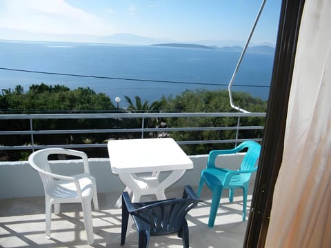 Finikas Apartment hotel in Argolis, Greece
