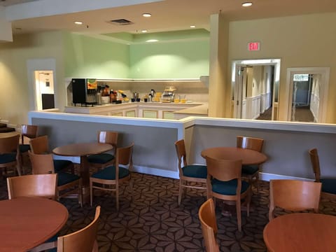 Days Inn & Suites by Wyndham Tallahasee Conf Center Hotel in Tallahassee