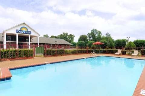 Days Inn by Wyndham Savannah Hotel in Tennessee