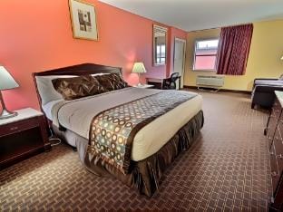 Econo Lodge at Military Circle Hotel in Norfolk