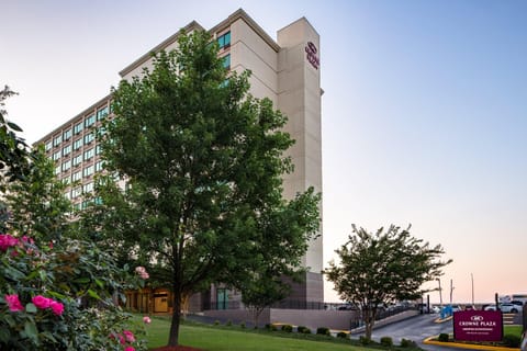Crowne Plaza Memphis Downtown By IHG Hotel in Mud Island