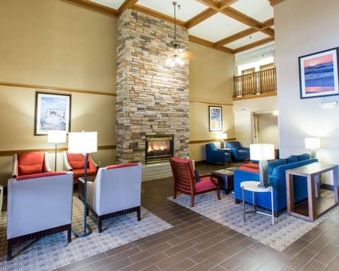 Comfort Suites Marquette Hotel in Marquette