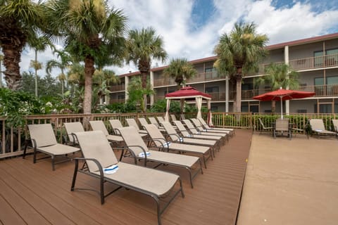 Red Roof PLUS+ & Suites Naples Downtown-5th Ave S Hotel in East Naples