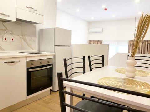 Miami Apartments Malta Hotel in Saint Julians