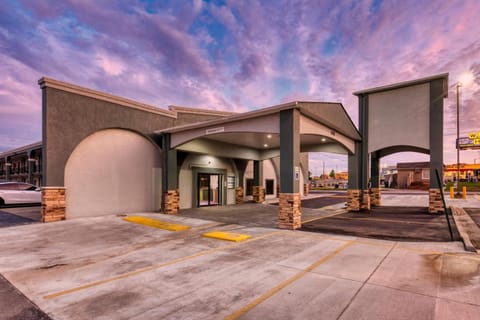 Clarion Pointe Decatur River City Hotel in Decatur