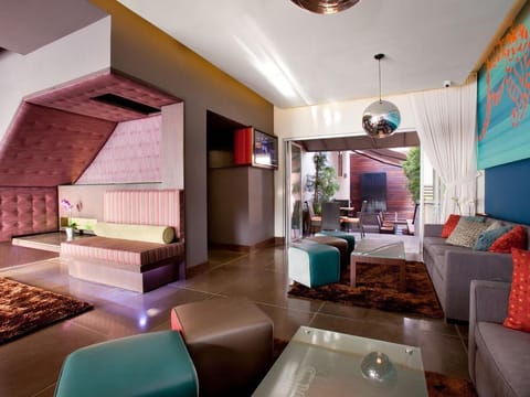 Sirtaj Hotel Hotel in Beverly Hills