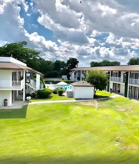 Days Inn by Wyndham Eglin AFB Hotel in Niceville