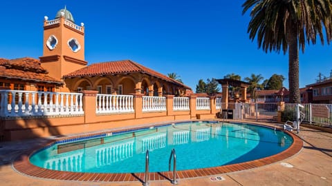 SFO El Rancho Inn, SureStay Collection by Best Western Hotel in Millbrae
