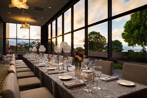 Hilton San Francisco Airport Bayfront Hotel in Burlingame