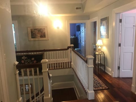 Six Acres Bed & Breakfast Hotel in Cincinnati