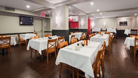 Best Western Plus Gatineau-Ottawa Downtown Hotel in Gatineau