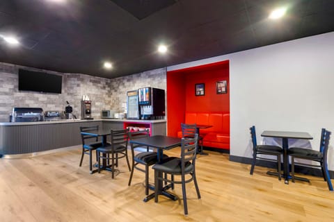 SPOT X Hotel Tampa - Wesley Chapel by The Red Collection  Hotel in Wesley Chapel