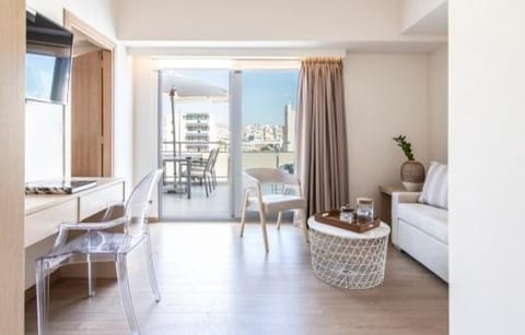 Gallery Suites & Residences Hotel in Pireas