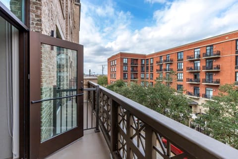 Cambria Hotel Savannah Downtown Historic District Hotel in Savannah