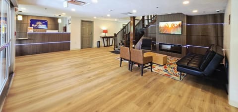 Radiant Inn & Suites Hotel in Murfreesboro