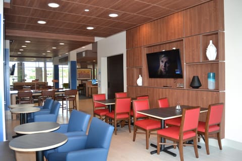 Holiday Inn Express & Suites Goodlettsville N Nashville By IHG Hotel in Goodlettsville