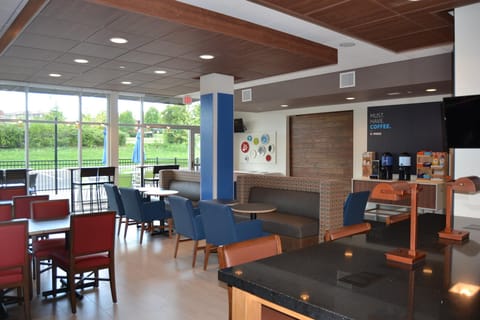 Holiday Inn Express & Suites Goodlettsville N Nashville By IHG Hotel in Goodlettsville