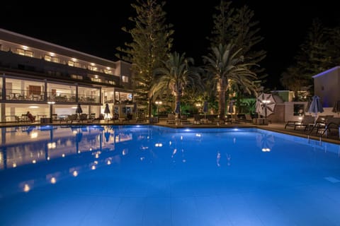 Vantaris Luxury Beach Resort Hotel in Crete