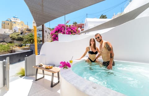 Anila Suites Hotel in Thera