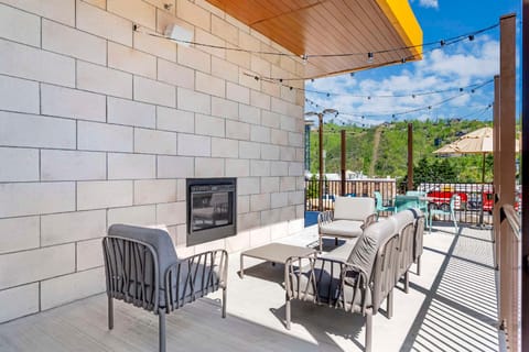 Comfort Suites Gatlinburg Downtown-Convention Center Hotel in Gatlinburg