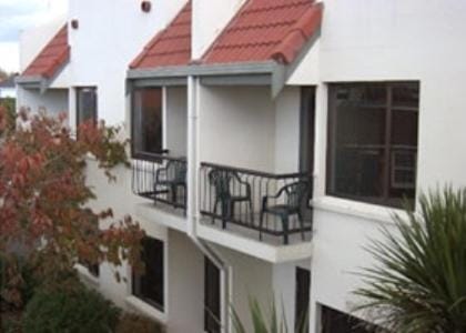 Alcamo Hotel Motel in Hamilton