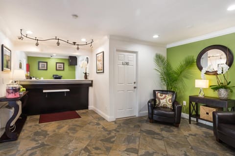 Rodeway Inn San Jose HWY-101 Tully Rd Exit Hotel in Evergreen