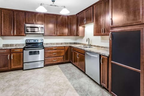 AmericInn by Wyndham Burnsville Hotel in Burnsville