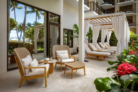 Halekulani - NO RESORT FEE Resort in Honolulu