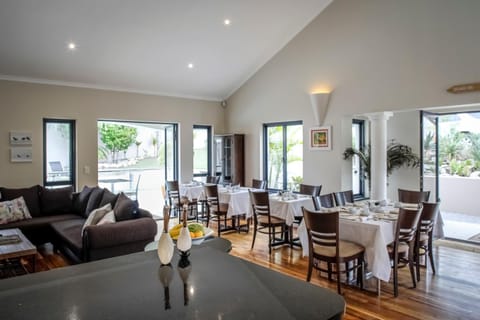 Orange Inn Knysna Inn in Knysna