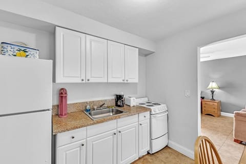 The Caroline Hotel in Hollywood Beach