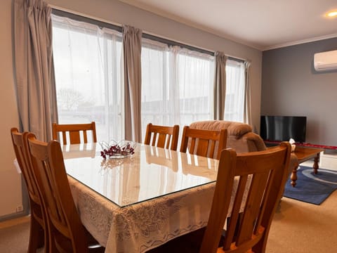 Mountain View Country Inn Motel in Deloraine