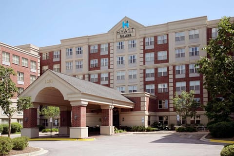 Hyatt House Chicago Schaumburg Hotel in Rolling Meadows