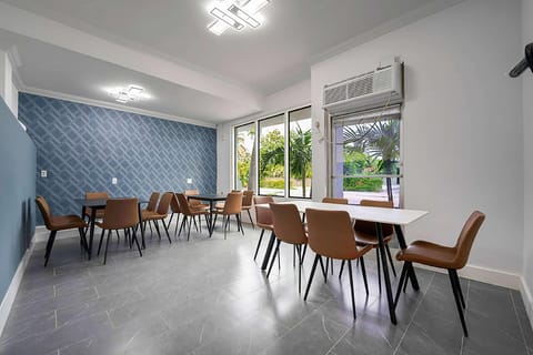 Atrium Hotel, Trademark Collection by Wyndham Hotel in Miami Springs